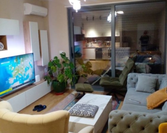 Tirane, jepet me qera apartament 2+1+Ballkon Kati 9, 90 m² 730 € (Don Bosko)