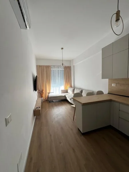 Tirane, jepet me qera apartament 1+1 Kati 3, 55 m² 450 € (Oxa Residence, Fresku)
