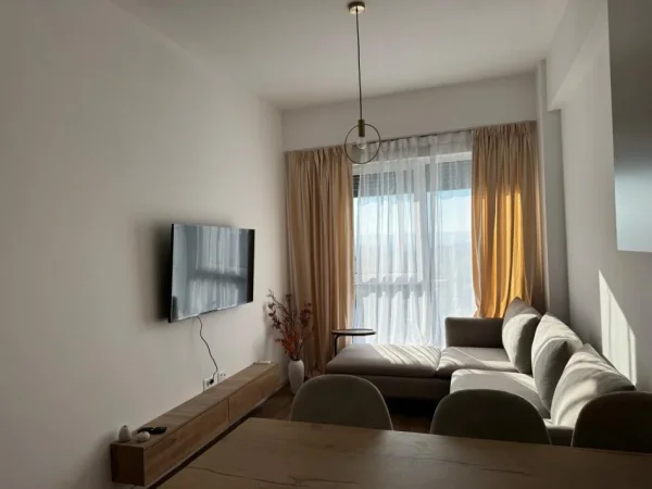 Tirane, jepet me qera apartament 1+1 Kati 3, 55 m² 450 € (Kompleksi Oxa, tek Fresku)