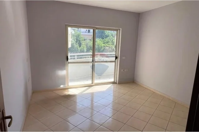 Tirane, shitet apartament 1+1+Ballkon Kati 4, 86 m² 110.000 € (Fresk)