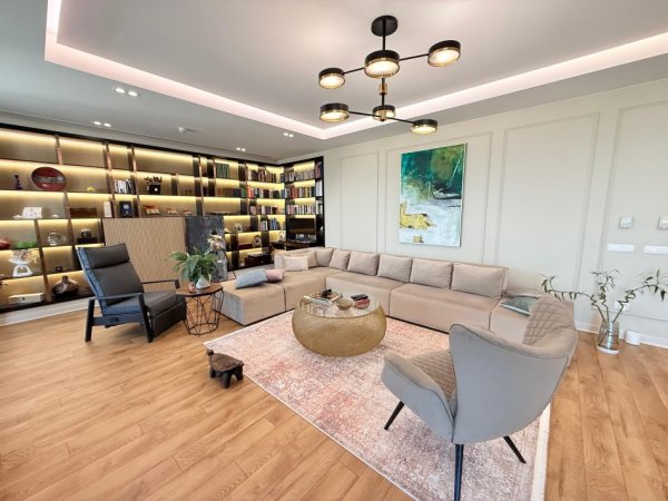 Tirane, shitet apartament+verande | Penthouse 3+1+Ballkon , 260 m² 