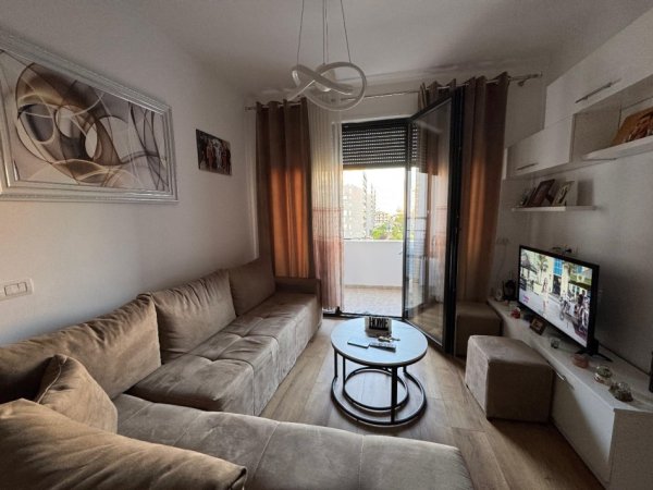 shitet apartament 2+1+Ballkon Kati 4, 78 m² 160.000 € (Don Bosko)