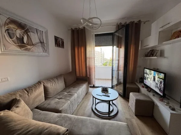 shitet apartament 2+1+Ballkon Kati 4, 78 m² 160.000 € (Don Bosko)