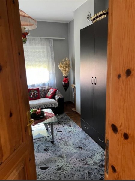 Korce, shitet Vile 5+1+Aneks+Ballkon Kati 4, 300 m² 135.000 € 