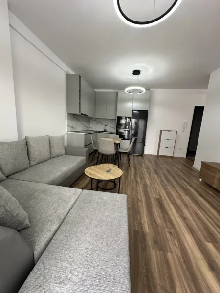 Tirane, jepet me qera apartament 2+1+Ballkon Kati 3, 850 € (Rr. Qemal Stafa)