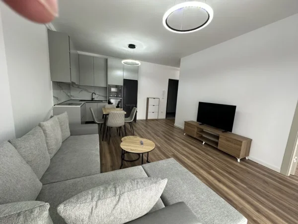 Tirane, jepet me qera apartament 2+1+Ballkon Kati 3, 850 € (Rr. Qemal Stafa)