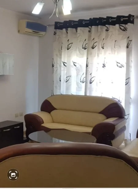 Tirane, jepet me qera apartament 2+1 Kati 5, 700 € 