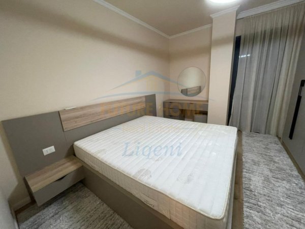 Tirane, jepet me qera apartament 1+1+Ballkon Kati 3, 54 m² 1.000 € (LIQENI I THATE)