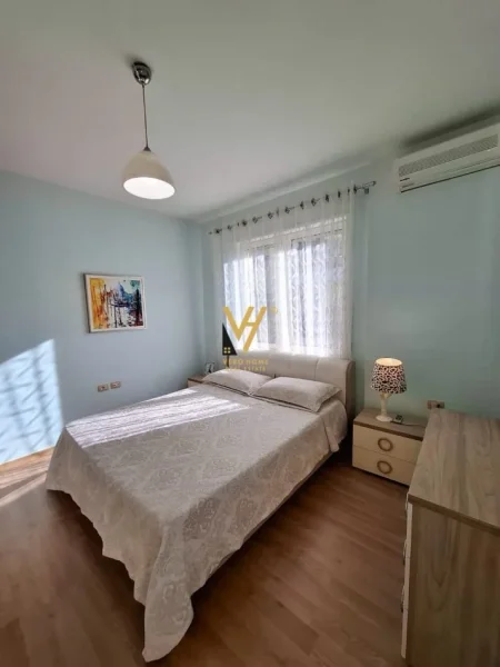 Tirane, jepet me qera apartament 2+1+Ballkon Kati 3, 110 m² 640 € (KOPSHTI ZOOLOGJIK)