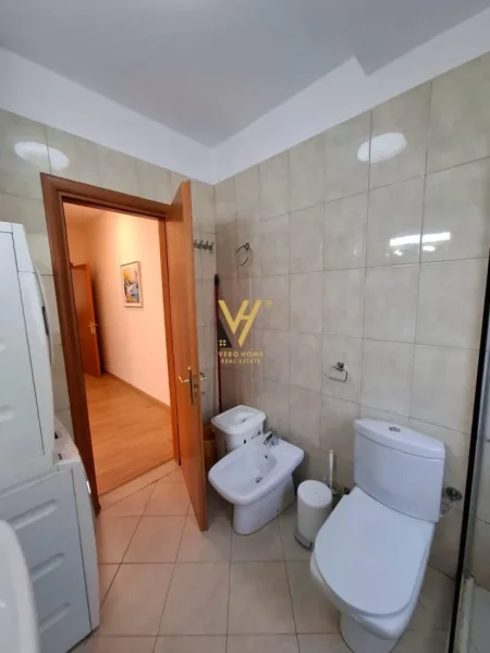 Tirane, jepet me qera apartament 2+1+Ballkon Kati 3, 110 m² 640 € (KOPSHTI ZOOLOGJIK)