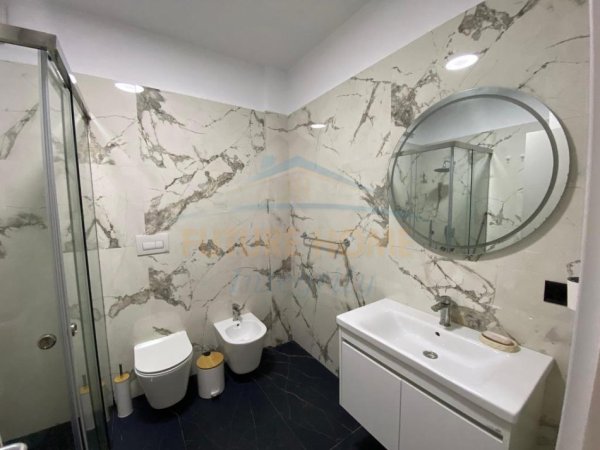 Tirane, jepet me qera apartament 1+1 Kati 2, 65 m² 988 € (Rezidenca Sofia, Teg)