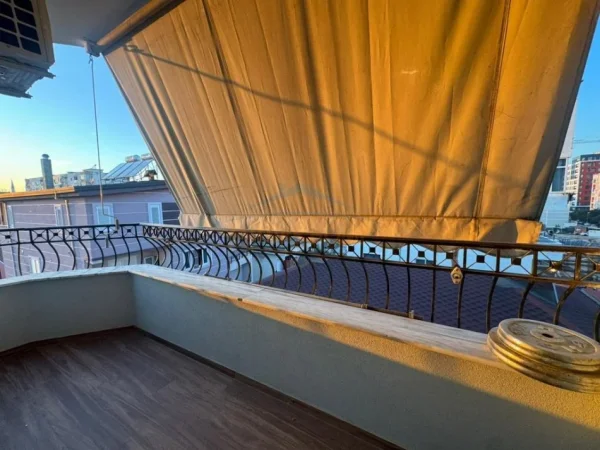 Tirane, shitet apartament 2+1+Ballkon Kati 4, 141 m² 200.000 € (JORDAN MISJA)
