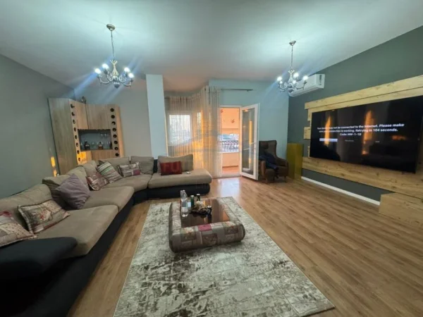 Tirane, shitet apartament 2+1+Ballkon Kati 4, 141 m² 200.000 € (JORDAN MISJA)