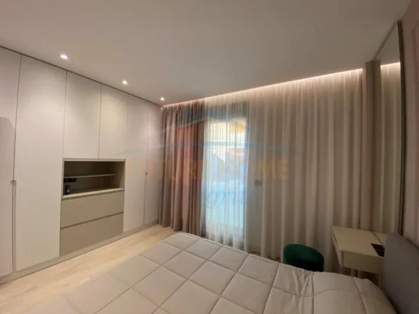 Tirane, jepet me qera apartament 1+1 Kati 2, 65 m² 950 € (Rezidenca Sofia)