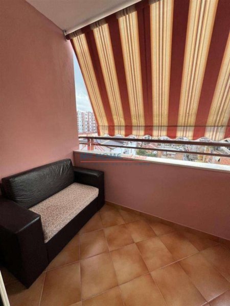 Tirane, jepet me qera apartament 1+1+Ballkon Kati 6, 65 m² 676 € (Rruga Sami Frasheri)