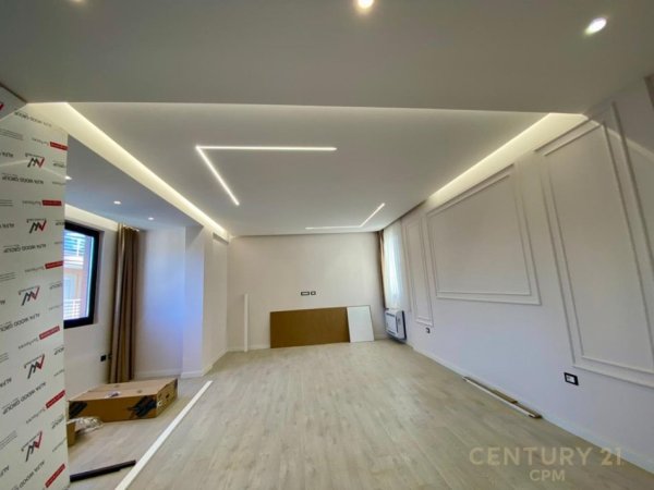 Tirane, shitet 2+1 Kati 2, 106 m² 165.000 € (Rruga Vangjel Argjiri)