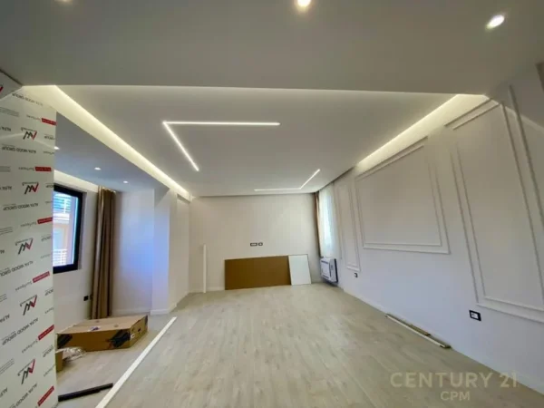 Tirane, shitet 2+1 Kati 2, 106 m² 165.000 € (Rruga Vangjel Argjiri)