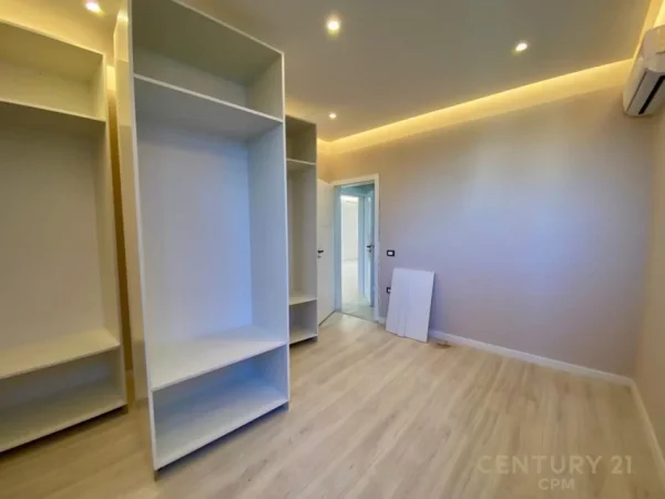 Tirane, shitet 2+1 Kati 2, 106 m² 165.000 € (Rruga Vangjel Argjiri)