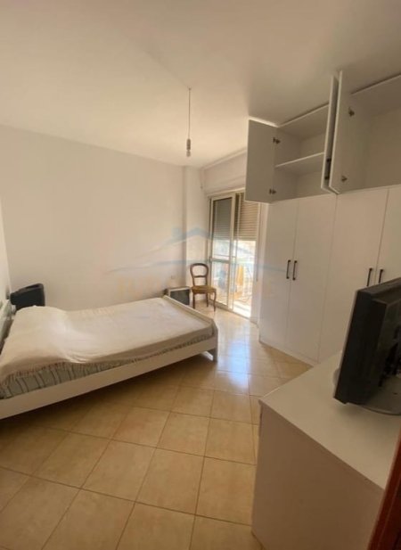 Durres, jepet me qera apartament 2+1+Ballkon Kati 3, 100 m² 280 € 