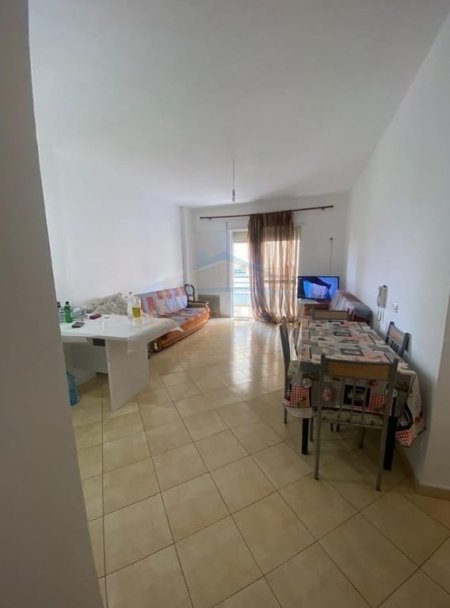 Durres, jepet me qera apartament 2+1+Ballkon Kati 3, 100 m² 280 € 