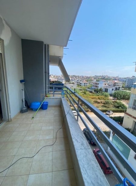 Durres, jepet me qera apartament 2+1+Ballkon Kati 3, 100 m² 280 € 