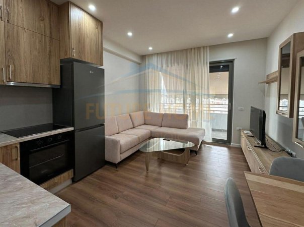 Qera, Apartament 1+1 + Post Parkimi , Pazari i Ri