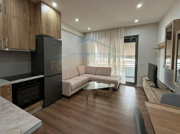Qera, Apartament 1+1 + Post Parkimi , Pazari i Ri