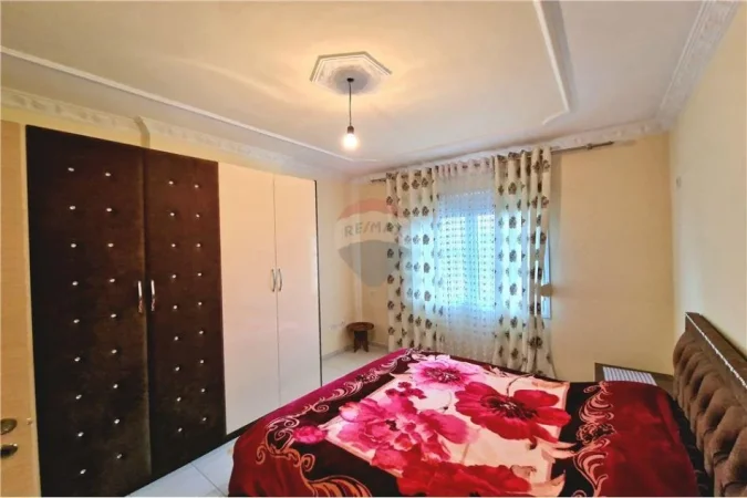 Vlore, jepet me qera apartament 1+1+Ballkon Kati 8, 76 m² 350 € (Rruga “Gjergj Kastrioti”, përballë Bar Colosseo, Vlore)
