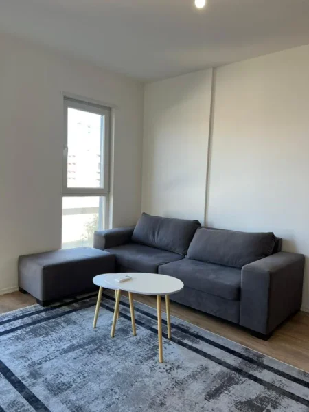 Tirane, jepet me qera apartament 1+1+Aneks+Ballkon Kati 4, 270 € (univers city qtu)