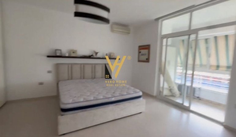 Tirane, jepet me qera apartament 2+1+Ballkon Kati 7, 120 m² 800 € (KIKA 1)