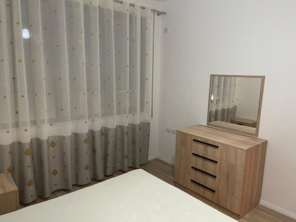 Tirane, jepet me qera apartament 1+1+Ballkon Kati 2, 60 m² 610 € (Rruga Siri Kodra)