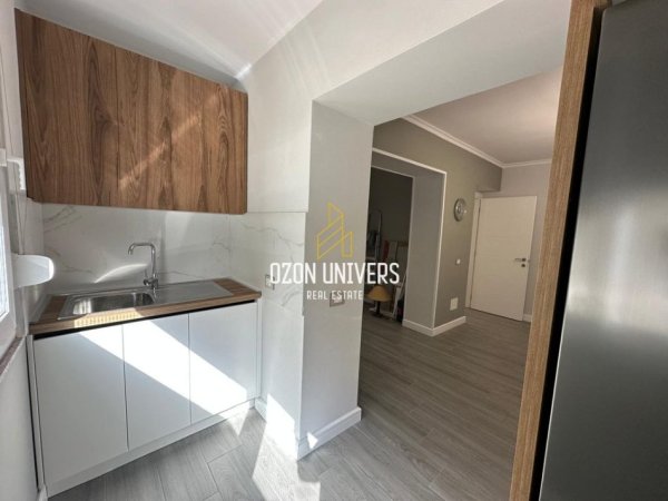 Tirane, jepet me qera apartament 1+1 Kati 0, 60 m² 570 € (Shkolla Kuqe, afër Pazarit të Ri)