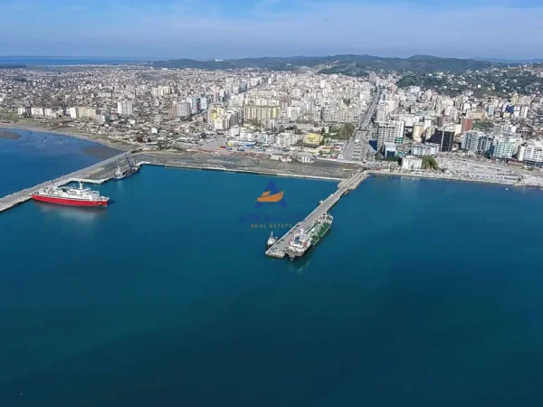 Vlore, shitet toke , 110.000 m² 3.850.000 € 