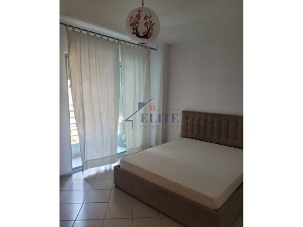 Tirane, shitet apartament 1+1+Ballkon Kati 2, 70 m² 167.000 € (Kristal Center)