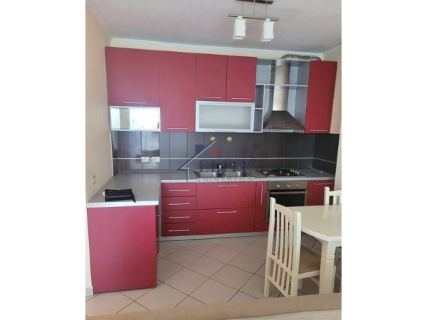 Tirane, shitet apartament 1+1+Ballkon Kati 2, 70 m² 167.000 € (Kristal Center)