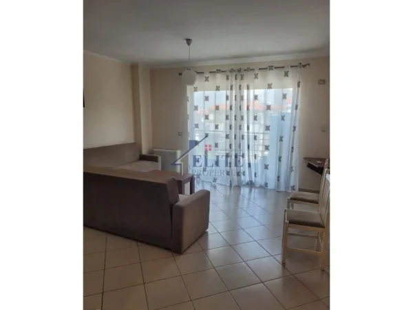 Tirane, shitet apartament 1+1+Ballkon Kati 2, 70 m² 167.000 € (Kristal Center)