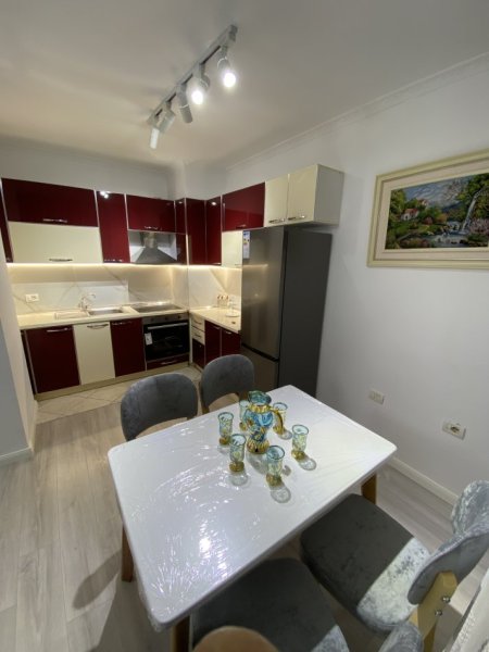 Tirane, shitet apartament 1+1 Kati 4, 54 m² 95.001 € (Rruga Besim Alla)