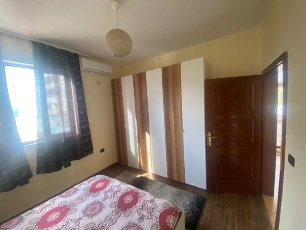 Tirane, jepet me qera apartament 2+1 Kati 3, 100 m² 500 € 