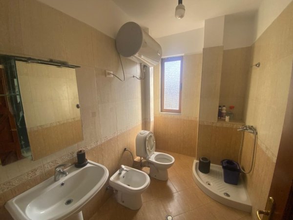 Tirane, jepet me qera apartament 2+1 Kati 3, 100 m² 500 € 