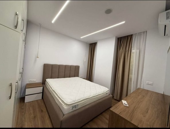 Tirane, jepet me qera apartament 2+1+Ballkon Kati 5, 90 m² 600 € (Astir, pranë rrethrrotullimit)