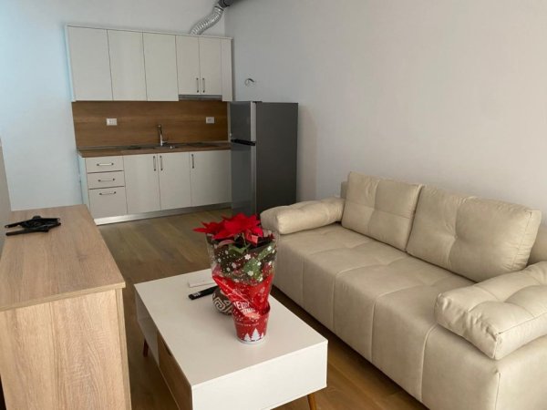 Tirane, jepet me qera apartament 1+1 Kati 2, 56 m² 550 € (Trio Towers)