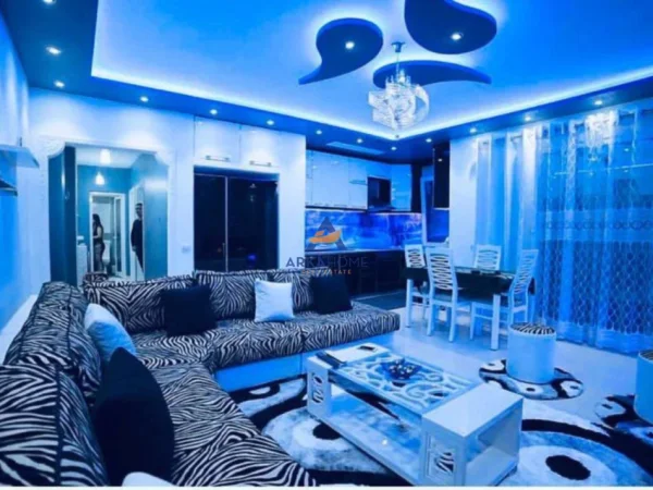 Tirane, shes apartament 2+1+Ballkon Kati 8, 90 m² 135.000 €