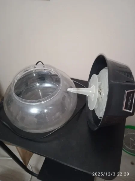 Tirane, shes aksesore Pastrues ajri me uje