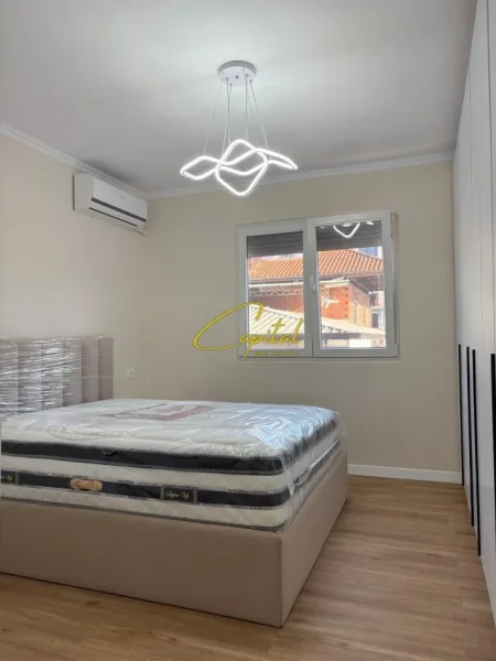 Tirane, shitet apartament 1+1 Kati 3, 54 m² 122.000 € (SHKOLLA E BASHKUAR)