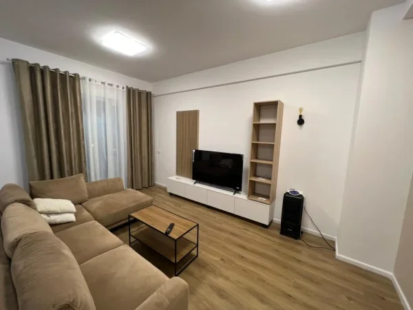 Tirane, jepet me qera apartament 2+1 Kati 2, 550 € 