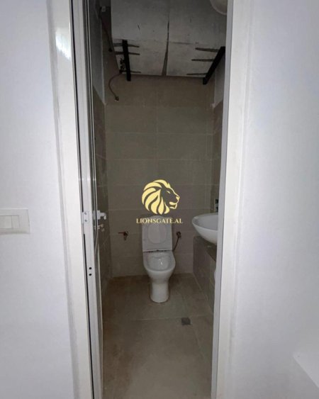 Tirane, jepet me qera ambjent biznesi , 74 m² 1.000 € (siri kodra)