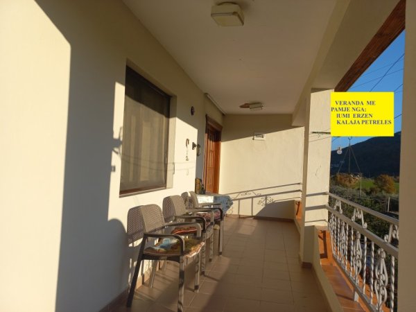 Tirane-Mullet, Me Qera Apart/komplet kati 2-të, mobiluar, në Vilë/Ndërtes me 2-kate, zonë e qetë, pastërt, panoramike, sip.kati 144m², tip 3+1, me 2-banjo, qera 500€/muaj, në Mullet prane rezervave shtetit, kodra me pisha, ura këmbësore/pasarel për Petrelë/Zip-line, 10km(15min autovetur) nga Tirana