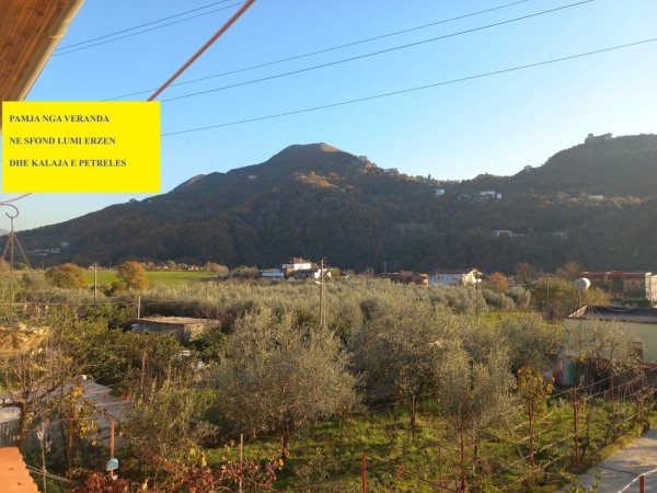 Tirane-Mullet, Me Qera Apart/komplet kati 2-të, mobiluar, në Vilë/Ndërtes me 2-kate, zonë e qetë, pastërt, panoramike, sip.kati 144m², tip 3+1, me 2-banjo, qera 500€/muaj, në Mullet prane rezervave shtetit, kodra me pisha, ura këmbësore/pasarel për Petrelë/Zip-line, 10km(15min autovetur) nga Tirana
