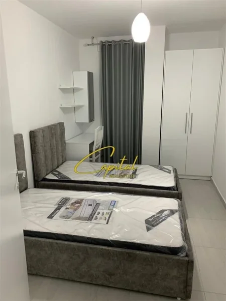 Tirane, jepet me qera apartament 2+1 Kati 7, 100 m² 700 € (DON BOSKO)