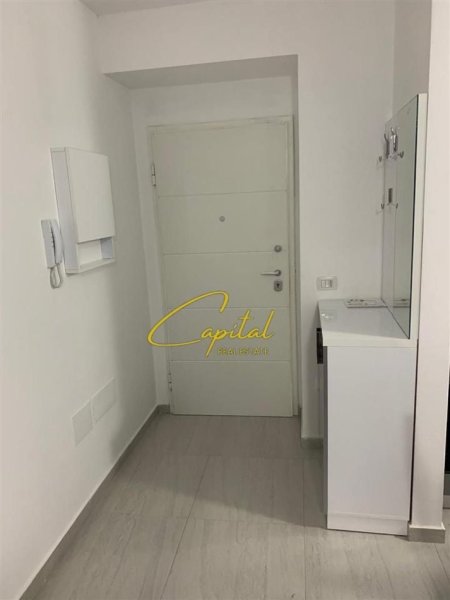 Tirane, jepet me qera apartament 2+1 Kati 7, 100 m² 700 € (DON BOSKO)